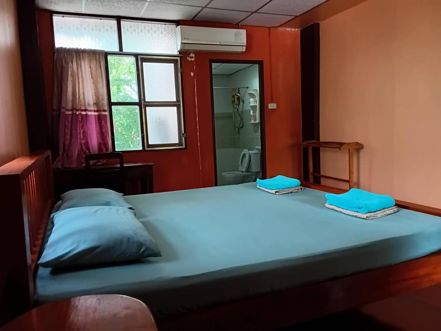 Baan Lotus Guest House Аюттхая Экстерьер фото