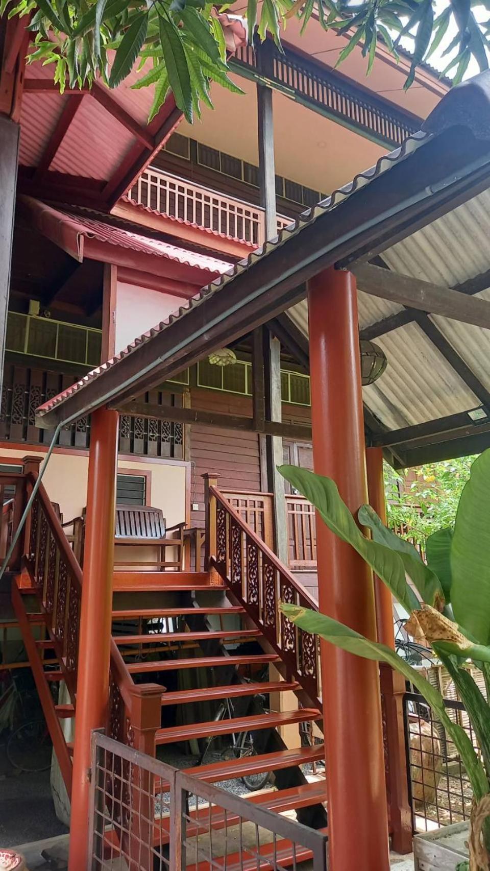 Baan Lotus Guest House Аюттхая Экстерьер фото